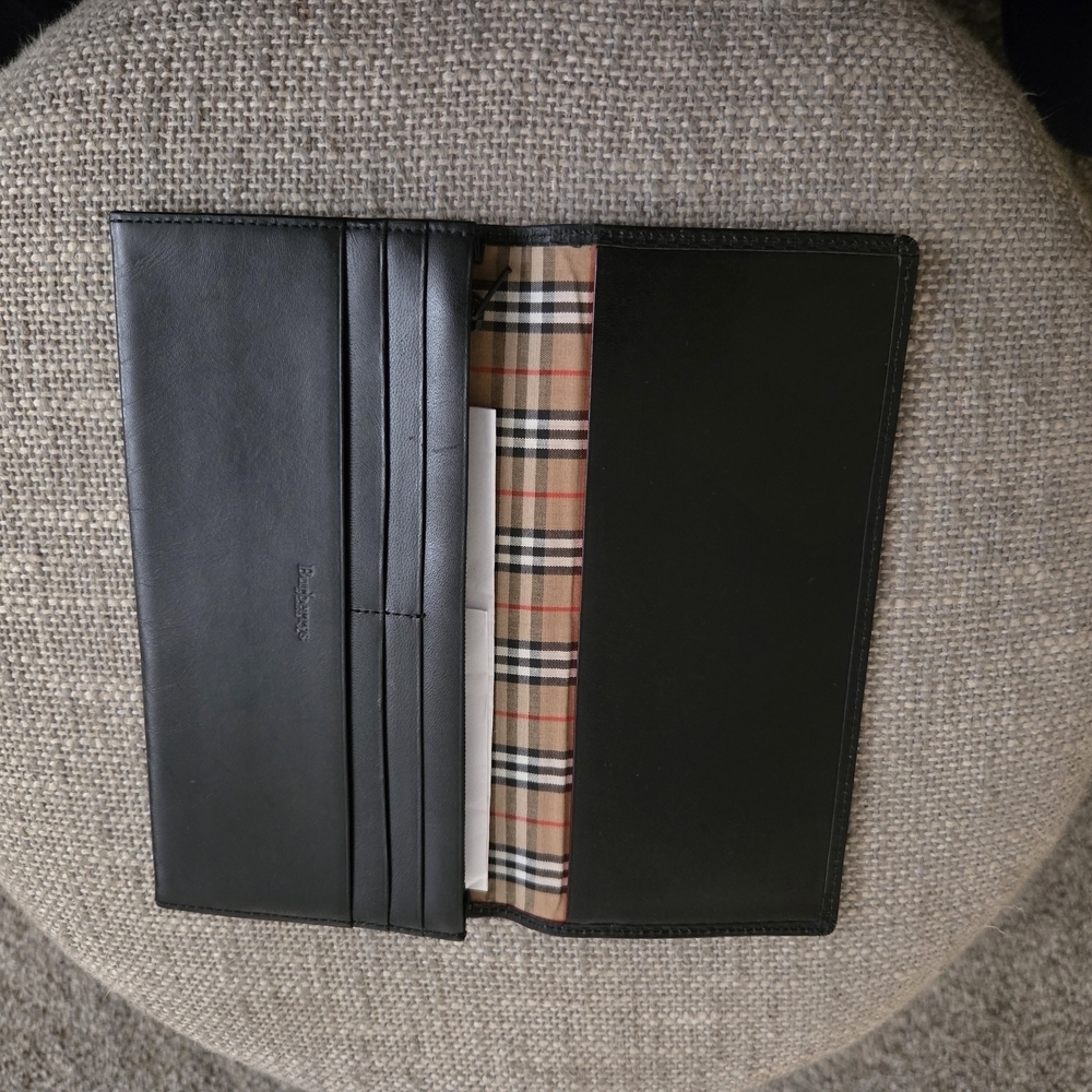 Burberrys Vintage Black Leather Wallet - Picture 4 of 6